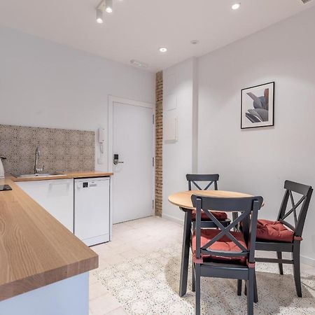 Modern Apartment Close To City Centre Valensiya Dış mekan fotoğraf